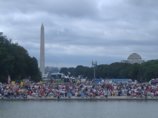 Looking back across the reflecting pool to where I'd stood earlier taking pictures.